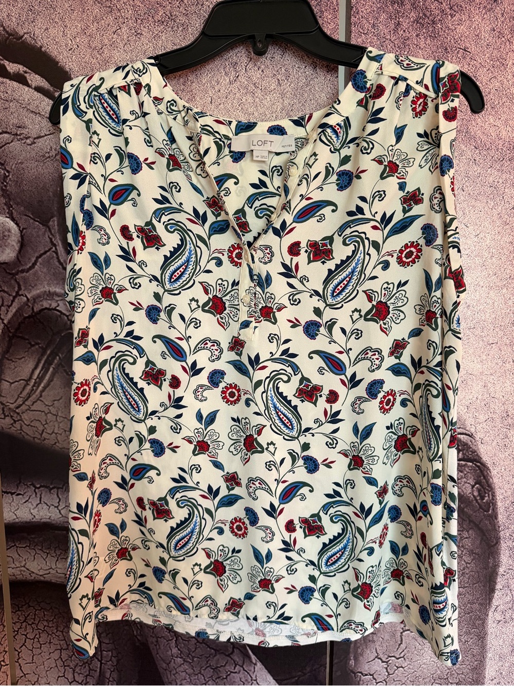 LOFT Cream Paisley Floral Sleeveless Top